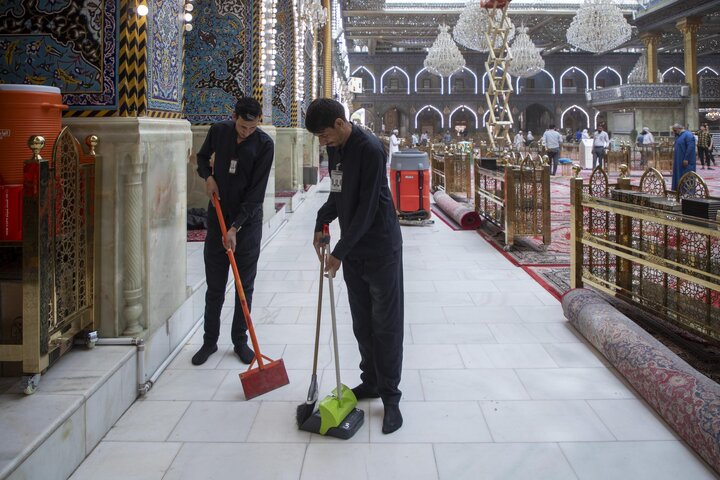 إطلاق البرنامج الصيفي لغسل صحن مرقد أبي الفضل العباس (عليه السلام) وفرشه