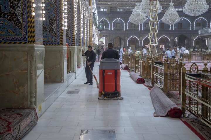 إطلاق البرنامج الصيفي لغسل صحن مرقد أبي الفضل العباس (عليه السلام) وفرشه