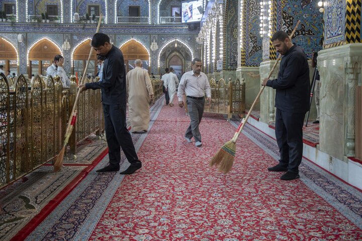 إطلاق البرنامج الصيفي لغسل صحن مرقد أبي الفضل العباس (عليه السلام) وفرشه