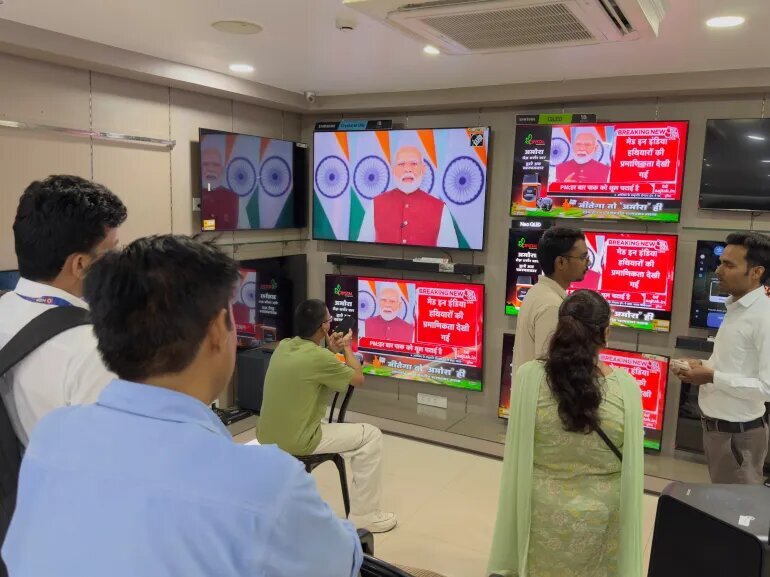 Piştî tensên herî dawî di navbera Hind û Pakistanê de, Narendra Modi, serokwezîrê Hindê, têhdî kir ku ew bersivê qetî bidê.