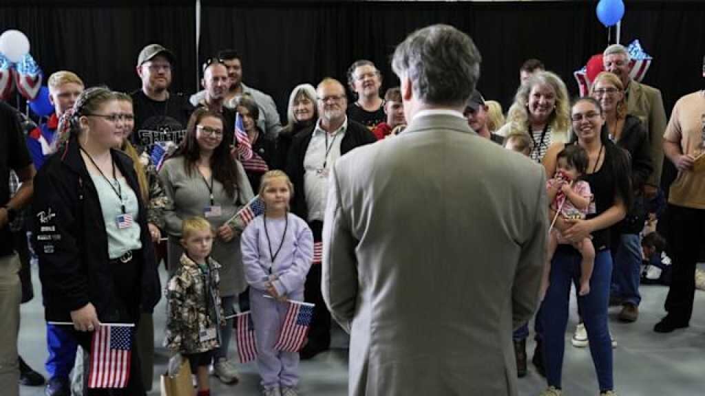 South Africa denies allegations of discrimination against white farmers