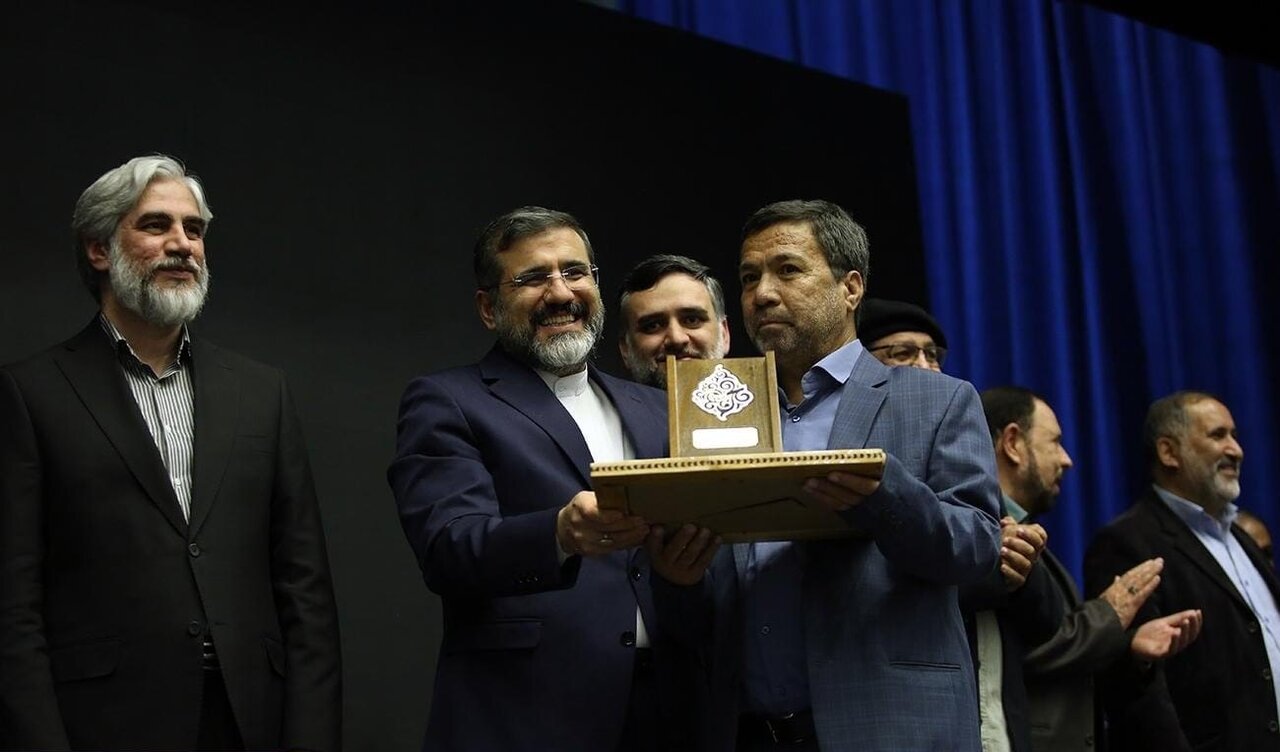 مشاهدات شاعر افغانستانی از نمایشگاه کتاب تهران / افغانستان در بزگترین رویداد ادبی و فرهنگی ایران نماینده ندارد