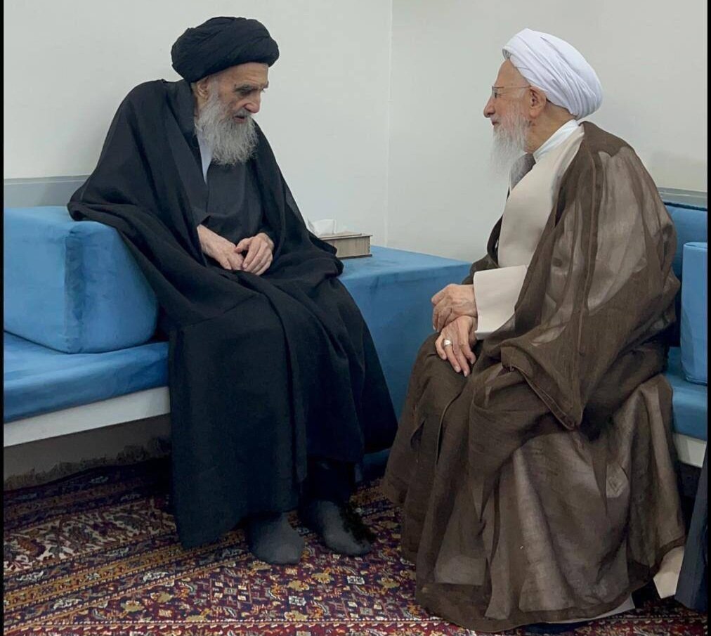 Najafu Ashraf: Ayatollah Jawadi Amuli akutana na Ayatollah Sistani / Zawadi ya Qur'an yatolewa katika Mkutano wa Viongozi hawa wawili wa juu wa Kidini