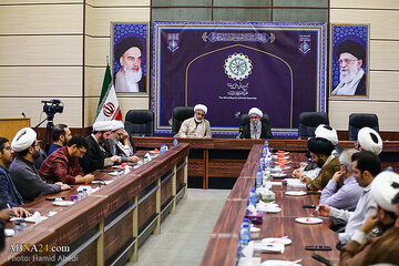 گزارش تصویری | جلسه «اخلاق اداری» با سخنرانی دبیرکل مجمع جهانی اهل‌بیت(ع) در قم