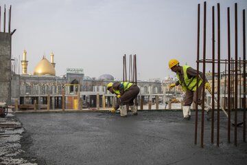 تقرير مصور/ تكميل صب 600 متر مربع من المساحات التكميلية لصحن أمّ البنين (ع) في العتبة العباسية المقدسة