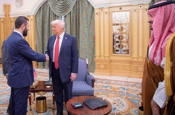Trump levanta las sanciones a Siria / Encuentro entre el presidente de EE.UU. y al-Julani