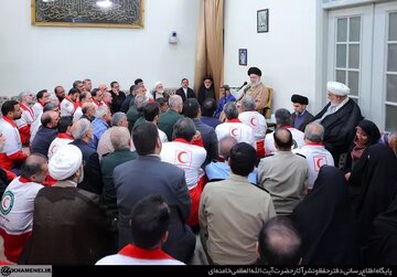 Ayatollah Khamenei: I nostri soccorritori sono l’emblema delle qualità umane e dell’umanità
