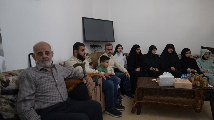 وفد من العتبة الرضويةّ المقدسة يزور مرقد الشهيد السيد الهاشمي في بلدة دير قانون النهر