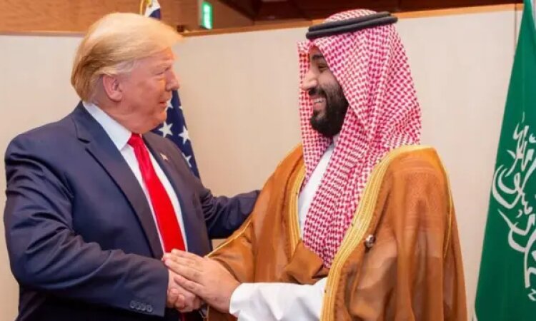 عطوان يكشف سر خطير لزيارة ترامب للمنطقة عطوان يكشف سر خطير لزيارة ترامب للمنطقة