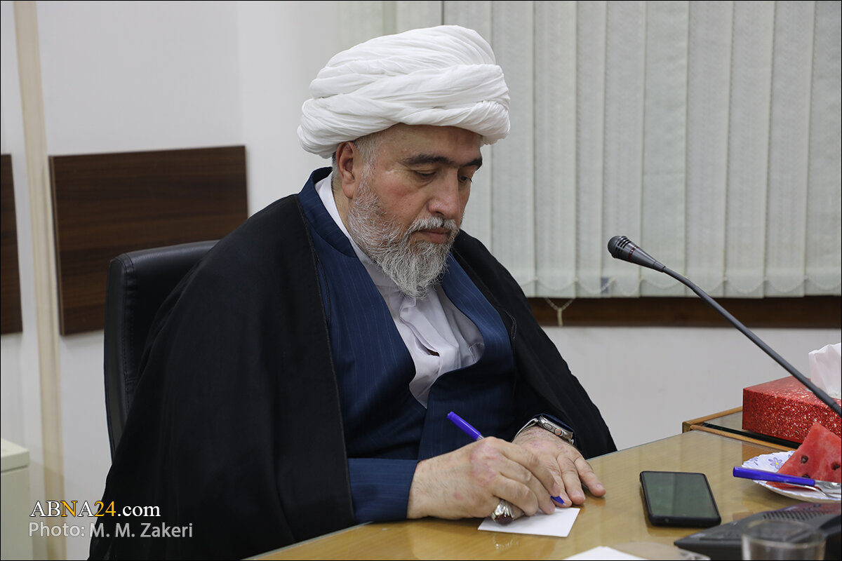 زبان عقل و فطرت؛ راه ارتباط گرفتن با دانشجویان روسیه/ ضرورت پیادهسازی روش حکیمانه اهلبیت(ع) در مهد کمونیست