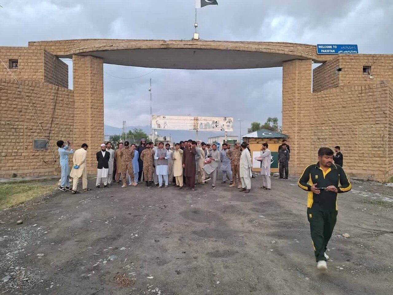 پایان انزوای اقتصادی منطقه شیعهنشین پاراچنار/ تجارت مرزی پاکستان و افغانستان از سر گرفته شد