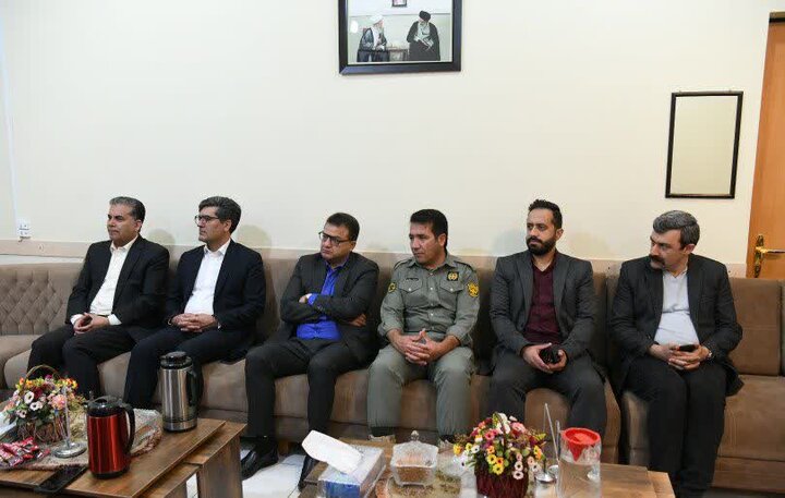 تصاویر| معاون رئیس جمهور با حجت الاسلام والمسلمین دژکام دیدار و گفت و گو کرد