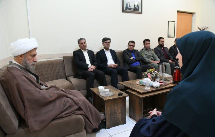 تصاویر| معاون رئیس جمهور با حجت الاسلام والمسلمین دژکام دیدار و گفت و گو کرد