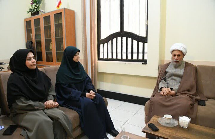 تصاویر| معاون رئیس جمهور با حجت الاسلام والمسلمین دژکام دیدار و گفت و گو کرد