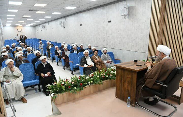 تصاویر| اجلاسیه مدیران مدارس علمیه فارس در شیراز