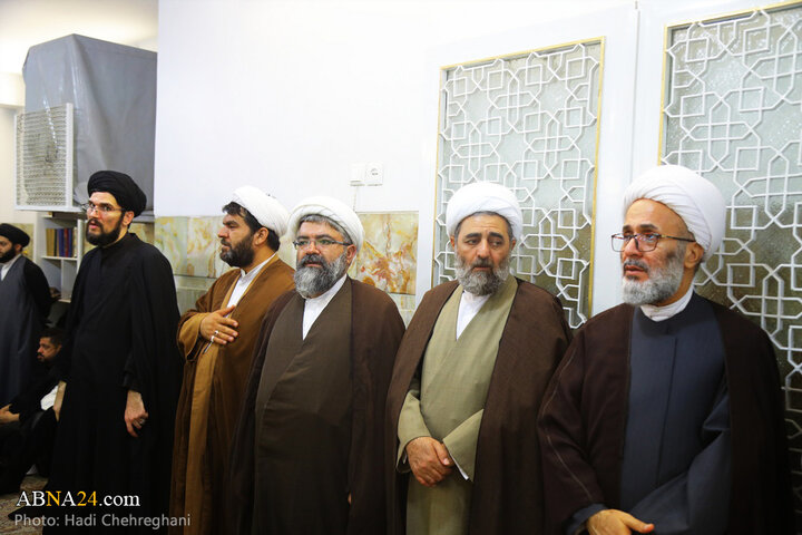 مراسم تشییع پیکر مرحوم حجت‌الاسلام نقده‌دوزان در شهر قم