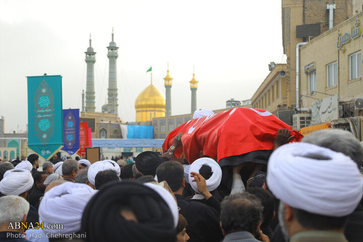 مراسم تشییع پیکر مرحوم حجت‌الاسلام نقده‌دوزان در شهر قم