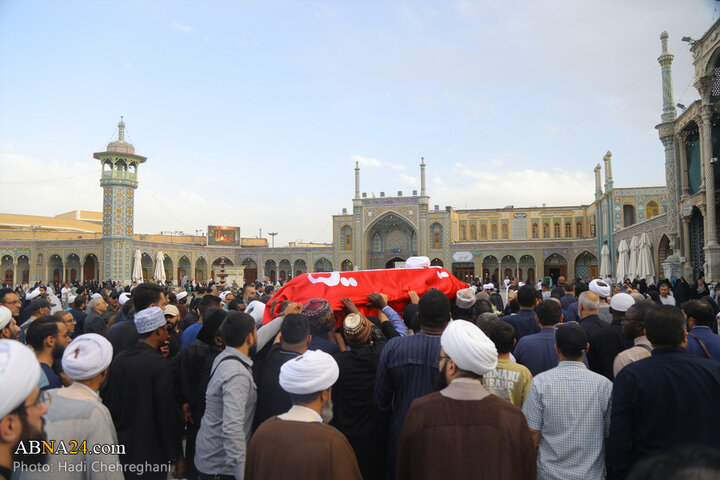 مراسم تشییع پیکر مرحوم حجت‌الاسلام نقده‌دوزان در شهر قم
