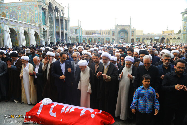 مراسم تشییع پیکر مرحوم حجت‌الاسلام نقده‌دوزان در شهر قم