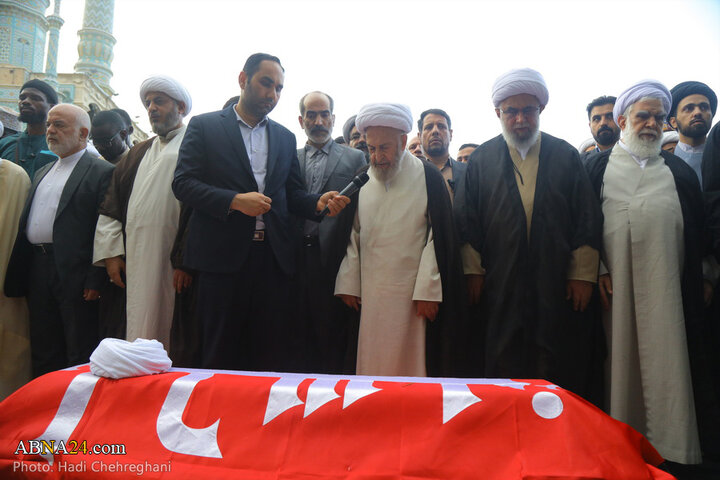 مراسم تشییع پیکر مرحوم حجت‌الاسلام نقده‌دوزان در شهر قم