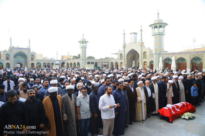 مراسم تشییع پیکر مرحوم حجت‌الاسلام نقده‌دوزان در شهر قم
