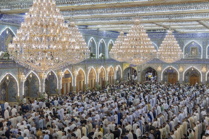 إحياء الزائرين ليلة الجمعة عند مرقد أبي الفضل العباس (عليه السلام)