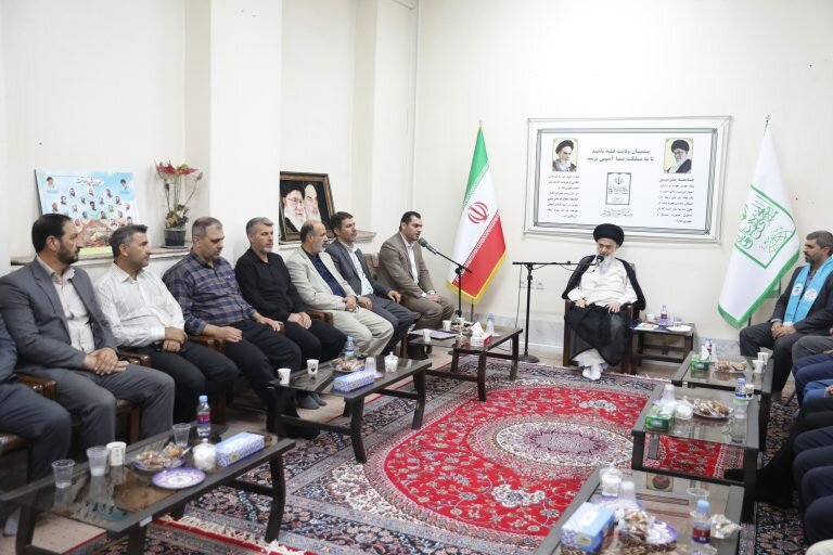 آیت‌الله حسینی بوشهری: عدالت‌خواهی تنها در شعار نیست/ بسیجی یعنی یک کار جهادی همراه با تلاش و کوشش