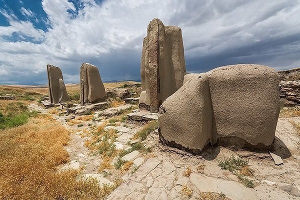 تەپۆڵکەی حەسەنلوو میراتی شارستانیەتی 8000 ساڵە/ کاپی زێڕینی پڕاوپڕ لە هونەر