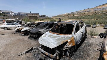 عکس خبری | به آتش کشیدن خودروهای فلسطینی‌ها از سوی شهرک‌نشینان صهیونیست در شهر بروقین