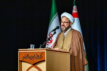 پرهیز از عملکرد شعاری نسبت به پیام رهبر معظم انقلاب/ ضرورت اتخاذ رویکرد تهاجمی در برابر شبهات امروزی
