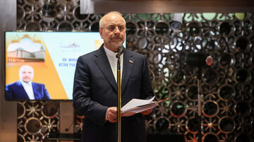 Presidente do Parlamento iraniano condena bloqueio israelense à ajuda médica e convoca unidade muçulmana em apoio a Gaza