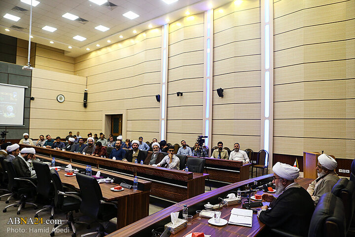 ကွမ်းမြို့ရှိ မဂျ်မအ်အေ ဂျဟာနီ အဲဟ်လေ့ဘိုက် (သ) (အ.စ)  တွင် အာယာသွလ္လာဟ် ရေဇာ ရမ်ဒွါန်နီ မိန့်ခွန်းနှင့် အတူ "အုပ်ချုပ်ရေးကျင့်ဝတ်များ" ဆွေးနွေးပွဲ ပြုလုပ် ။ ။ Photos