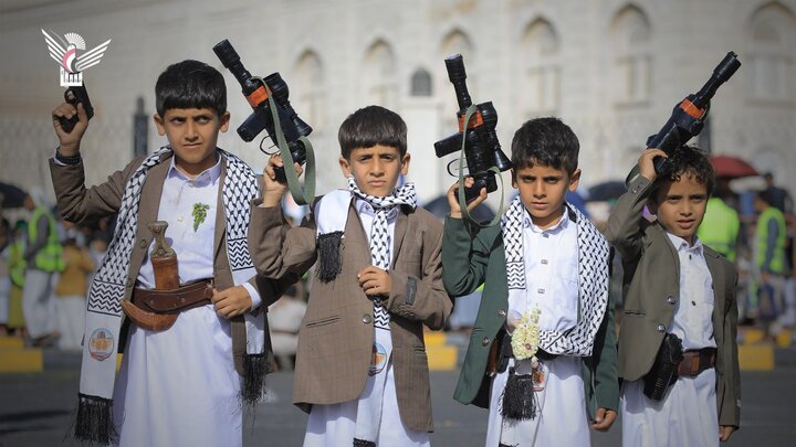 تقرير مصور| جماهير غفيرة تحتشد في مسيرة واسعة بالعاصمة اليمنية دعما واسنادا لغزة ضد المحتلين الصهاينة