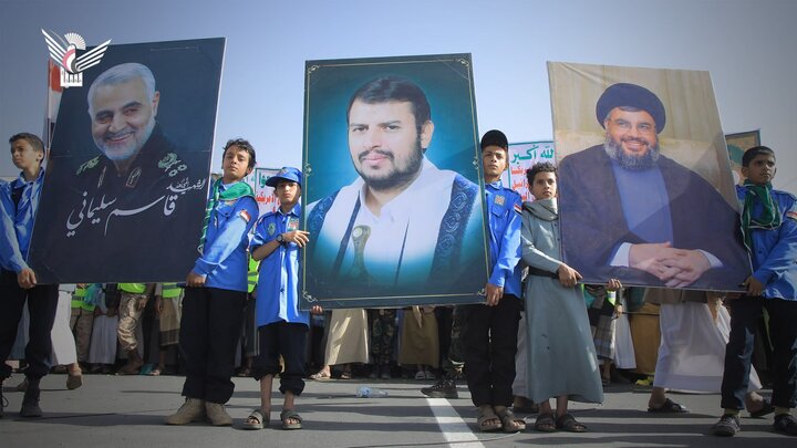 تقرير مصور| جماهير غفيرة تحتشد في مسيرة واسعة بالعاصمة اليمنية دعما واسنادا لغزة ضد المحتلين الصهاينة
