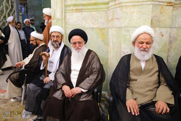 Informe fotográfico | Ceremonia del 16.º aniversario del fallecimiento del Ayatolá Bahjat en la Mezquita Adham de Qom