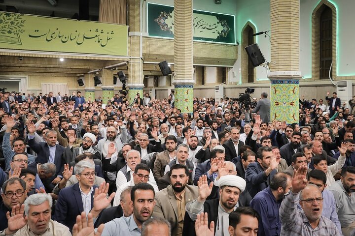 دیدار معلمان با رهبر انقلاب