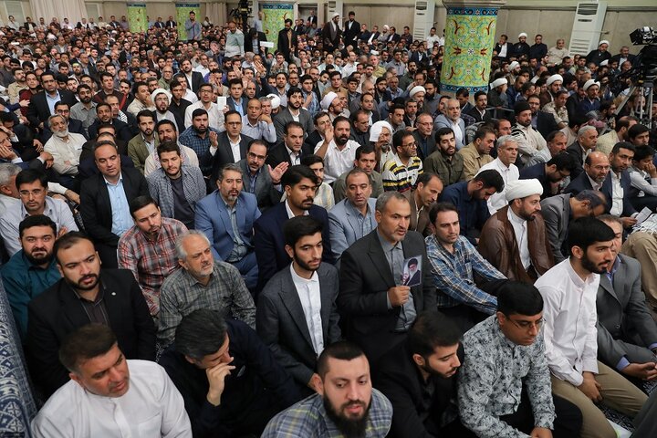 دیدار معلمان با رهبر انقلاب