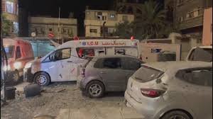 فيديو | لحظة استهداف طيران الاحتلال محيط مستشفى العودة شمال غزة