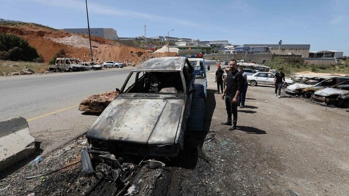تقرير مصور| مستوطنون صهاينة يحرقون سيارات فلسطينيين في مدينة بروقين
