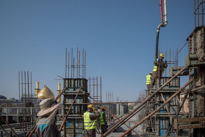 إنهاء أعمال صب الأعمدة الخرسانية لمشروع صحن أم البنين (عليها السلام)