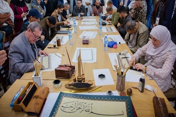 Master calligraphers lead workshops at Algeria’s annual festival