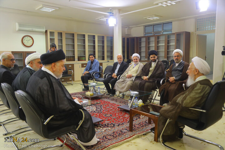 دیدار نماینده آیت‌الله سیستانی در ایران با آیت‌الله جوادی آملی