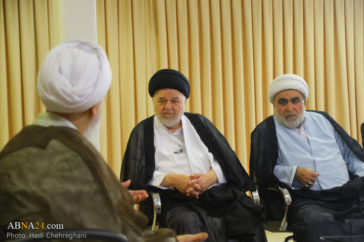 دیدار نماینده آیت‌الله سیستانی در ایران با آیت‌الله جوادی آملی