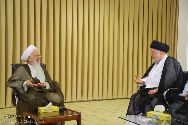 دیدار نماینده آیت‌الله سیستانی در ایران با آیت‌الله جوادی آملی