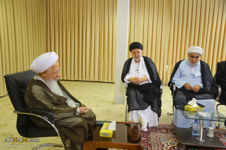 دیدار نماینده آیت‌الله سیستانی در ایران با آیت‌الله جوادی آملی