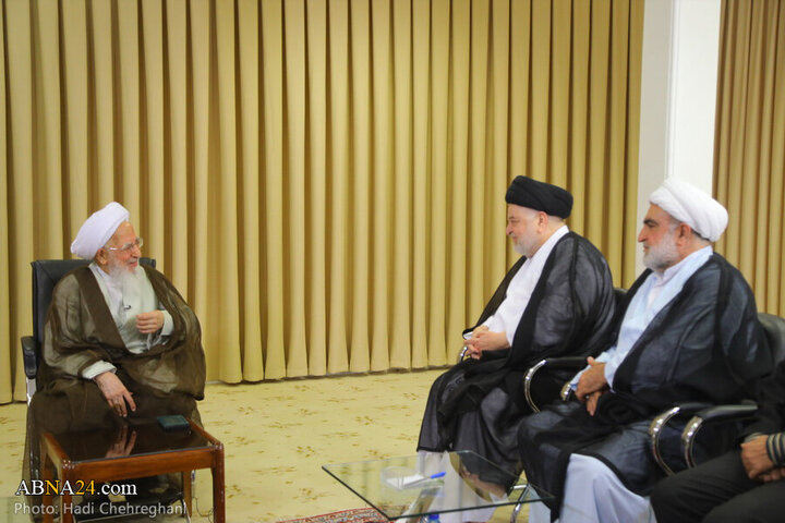 Photos: Ayatollah Sistani's representative in Iran meets with Ayatollah Javadi Amoli