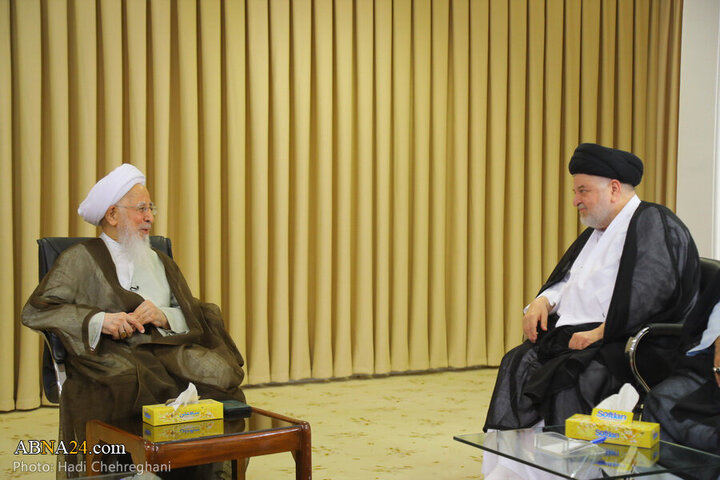 Photos: Ayatollah Sistani's representative in Iran meets with Ayatollah Javadi Amoli