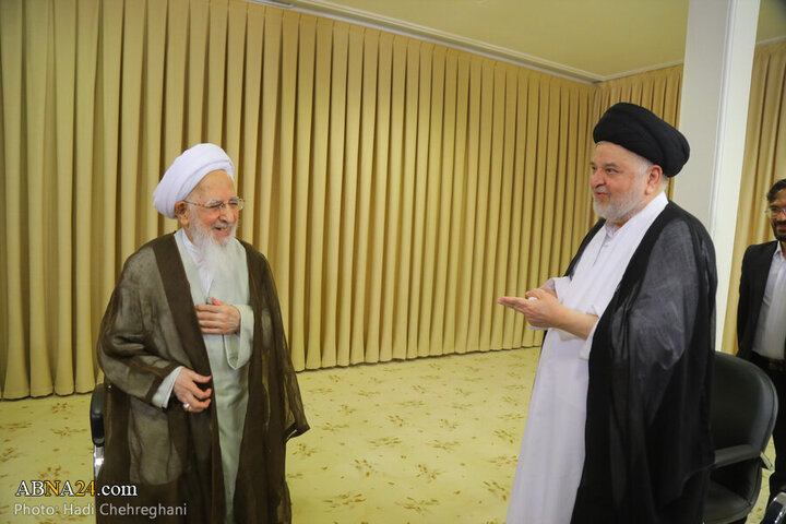 Photos: Ayatollah Sistani's representative in Iran meets with Ayatollah Javadi Amoli