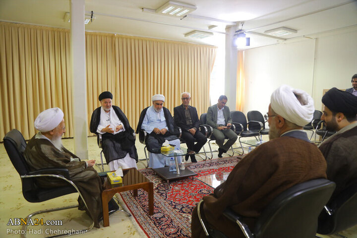 Photos: Ayatollah Sistani's representative in Iran meets with Ayatollah Javadi Amoli