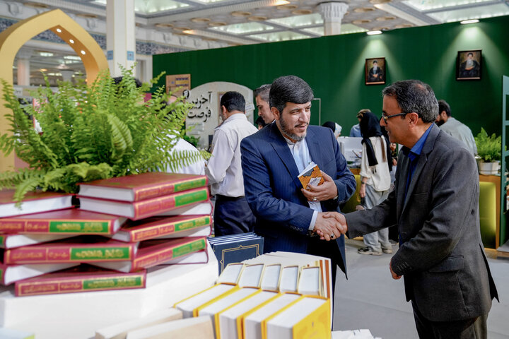 حضور آستان قدس رضوی در سی و ششمین نمایشگاه بین المللی کتاب تهران